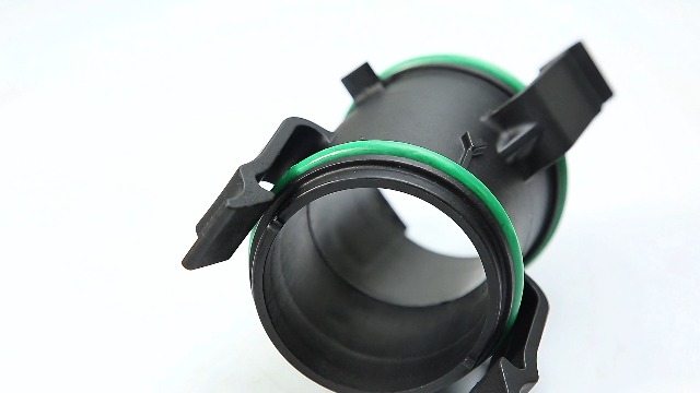 Yiklwwy Engine Turbocharger Intercooler Pipe Adapter 04E145875F