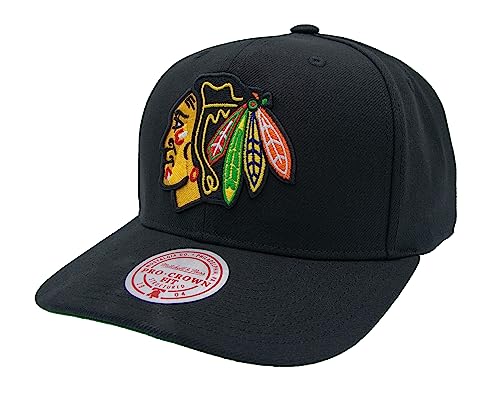 Adult Blackhawks Mitchell & Ness Black Team Ground 2.0 Snapback - Men's