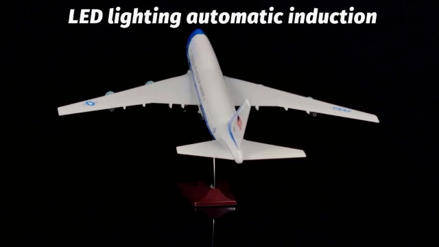 Lose Fun Park 1:130 Scale Large Model Airplane Air Force One Boeing 747 Plane Models Diecast Airplanes with LED Light for Collection or Gift