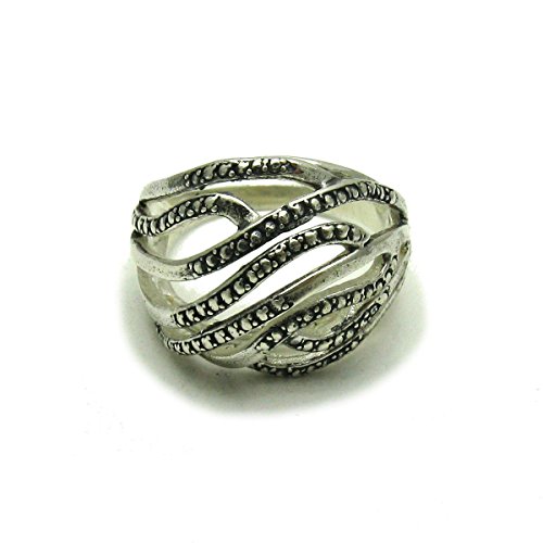 Bague en argent massif 925 Empress : votre alliée style du bureau aux sorties