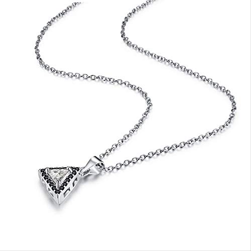 Pendentif triangle noir et blanc pour sublimer vos tenues de bureau et soirées