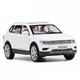 2. Conception à six portes : le modèle de voiture adopte une conception à six portes, qui peut ouvrir toutes les portes, augmentant ainsi l'opérabilité et la valeur ornementale du modèle, de sorte que les collectionneurs soient davantage immergés dans le monde du modèle.