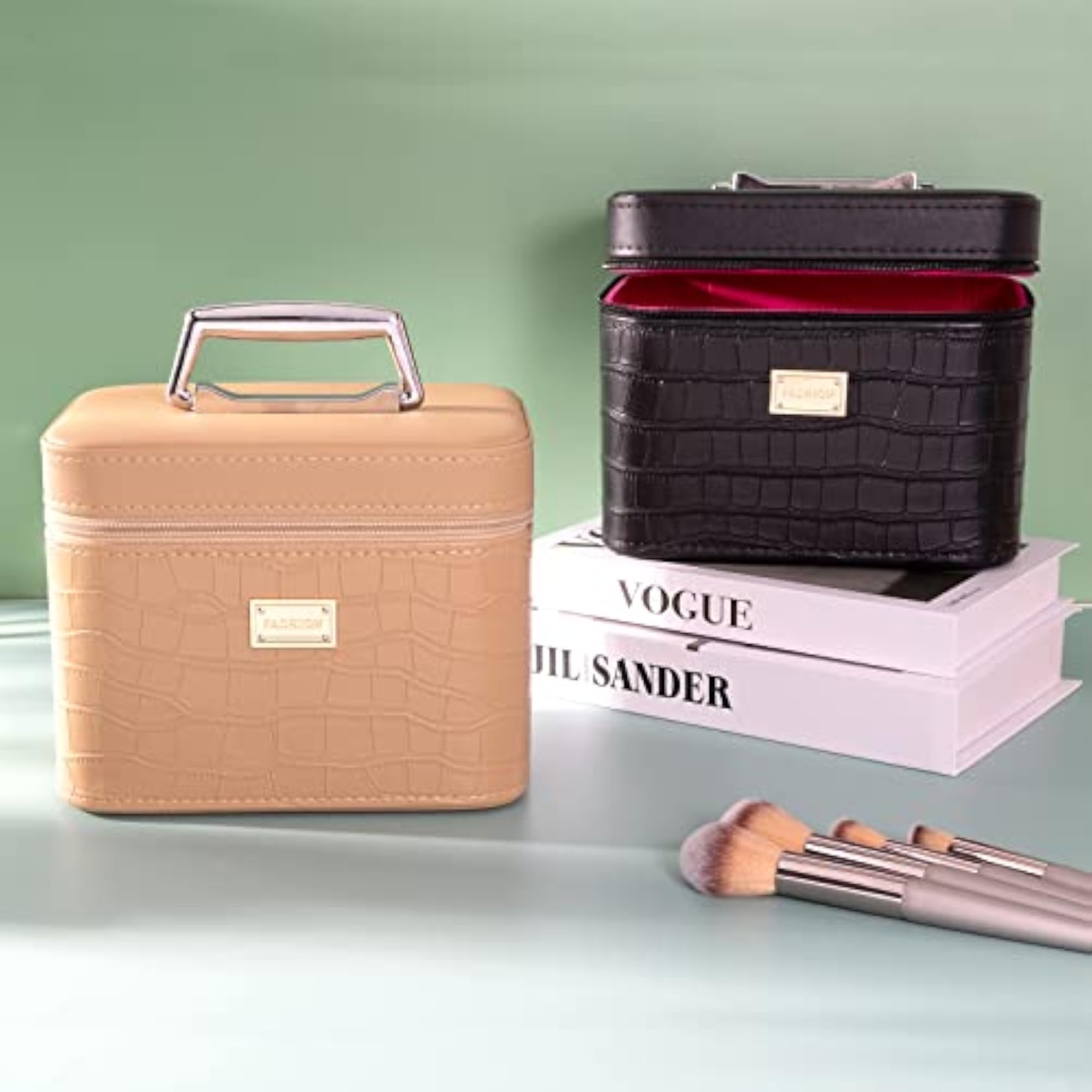 Black Makeup Storage Box for Professional Use