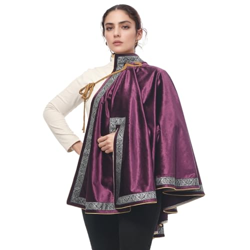 Cape médiévale demi-épaules pour ajuster un costume sans gêner les mouvements