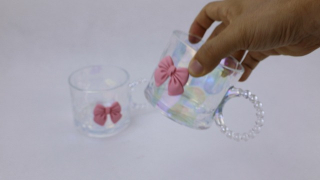 Set de 2 tazas de vidrio con moño y asa perlada 300 ml miniatura 7