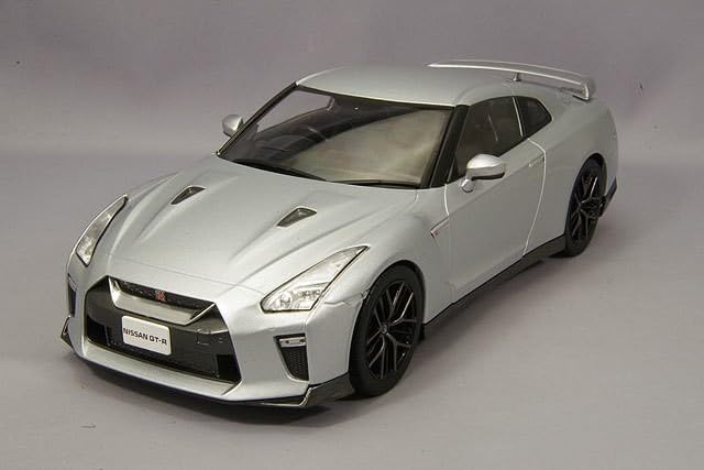 ファースト18 1/18 R35GT-R 2017(シルバー)カスタム ファースト18 1/18 R35GT-R 2017(シルバー)カスタム First18 1