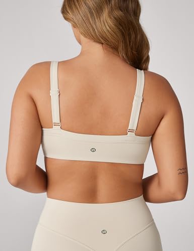 Image of UNISSU Hugcurve Adjustable Sports Bra Square Neck Wireless Padded Yoga Workout Tops