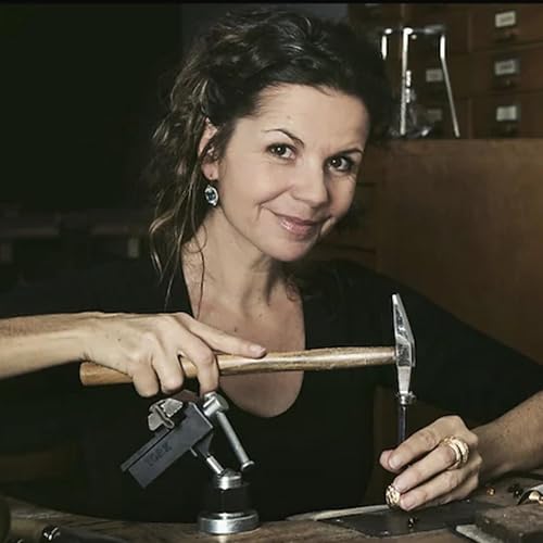 Nicole und ihre Goldschmiedkunst