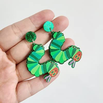 Handmade Lovely Sitting Frog Dangle Earrings Cute Green Frogs Snails Caterpillar Earring Acrylic Cartoon Animal Drop Earrings for Women Aesthetic Gifts3