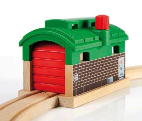 Brio 63357400 Parowozownia (63357400) Bezpieczna Zabawka Dla Dzieci Powyżej 3 Lat
