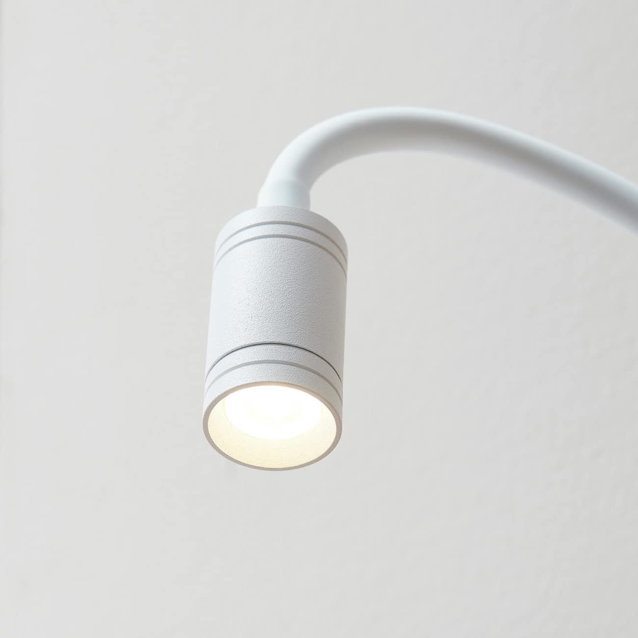 KOSILUM Liseuse Murale Blanche Flexible avec Interrupteur - Aski