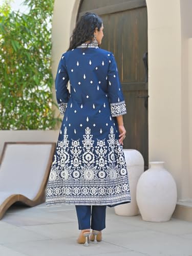 Image of Varanga ethnic printed v neck Kurta With Trouser & Dupatta