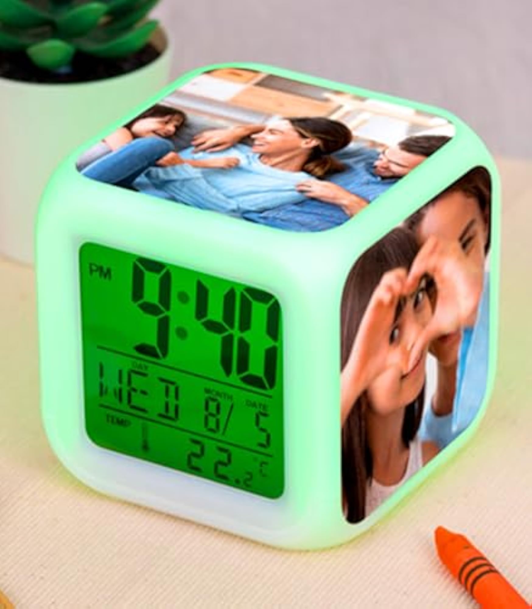 Customized Digital Alarm Clock with Multicolor Photo