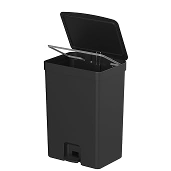 Lixeira com Pedal OU Trium 30L Preta - Cozinha e Banheiro