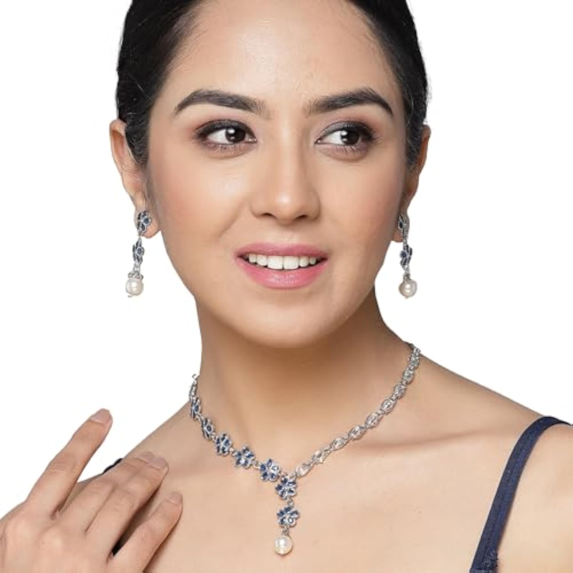Flower Shape Diamond Necklace Set