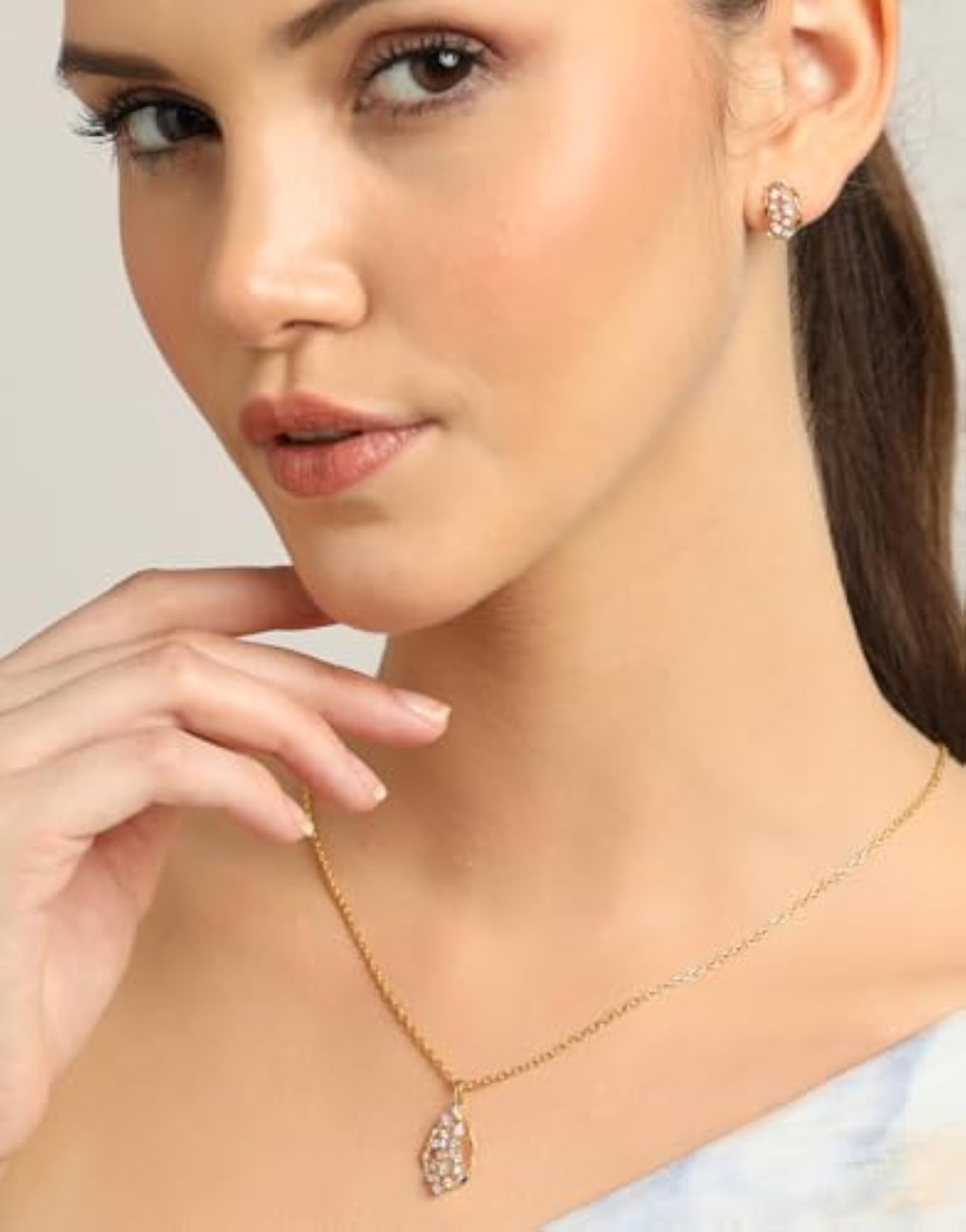 925 Silver Petra Pendant Earring Chain Jewellery Set