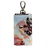 4. Auch mit dem hochwertigen Metallhaken können Sie diese Brieftasche an den Schlüsselhalter hängen, wenn Sie in der Tür sind. Nehmen Sie es einfach mit, wenn Sie ausgehen, schönes Geschenk: Das Autoschlüsseletui ist aus Leder, modisches Karo-Design, sieht gut aus, um es in Ihren Händen zu halten. Eine schöne Geldbörse für Damen und Herren. Auch diese nützliche und langlebige Schlüsselhülle ist absolut ein schönes Geschenk für Ihre Freunde, Familie oder Mitarbeiter zum Geburtstag, Muttertag, Vatertag, Thanksgiving, Halloween, Frohe Weihnachten usw.