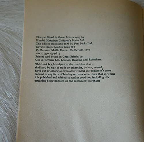 Stranger Came Ashore (Piccolo Books) 0330252984 Book Cover