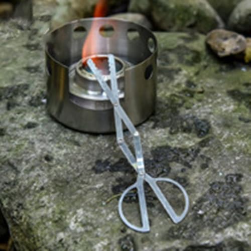 Effizienter tragbarer Alkoholkocher mit kompaktem Design, geeignet für verschiedene Kochmethoden