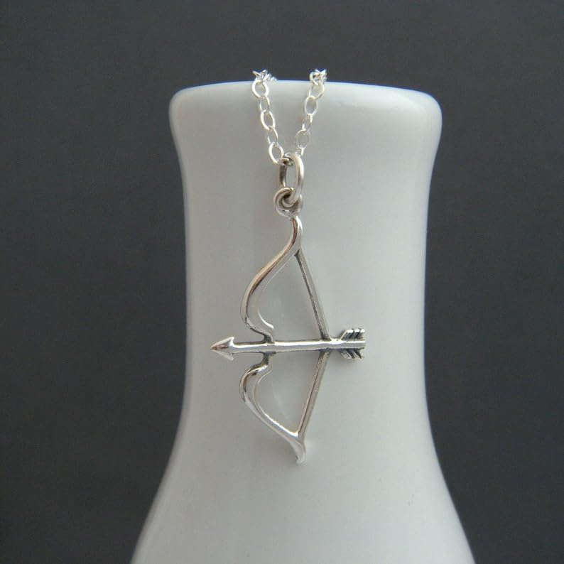 LKBEADS Collana con arco e freccia in argento sterling 925. Collana. Ciondolo per tiro con l'arco. Piccoli gioielli semplici. Collana moderna con arco e freccia. Regalo per arciere | Con catena da 18