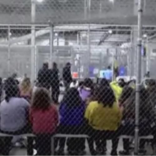 Mass deportation 😲😟😔👀 Podcast Por arte de portada