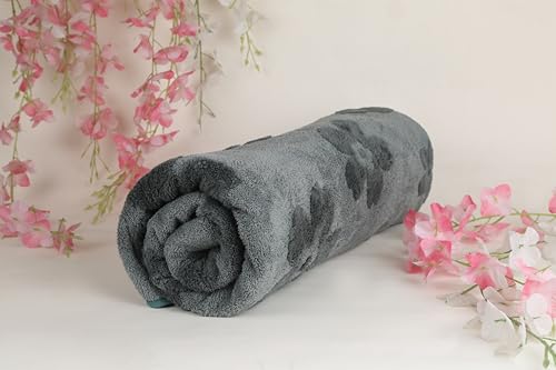 Image of HANKER Ultra Luxury Large /Full Size Plush Bath Towel | Jungle Green Colour Blossom Super, Very Soft On Skin, Luxurious Fabric, Pure Polyamide, 70x140cm, 500GSM