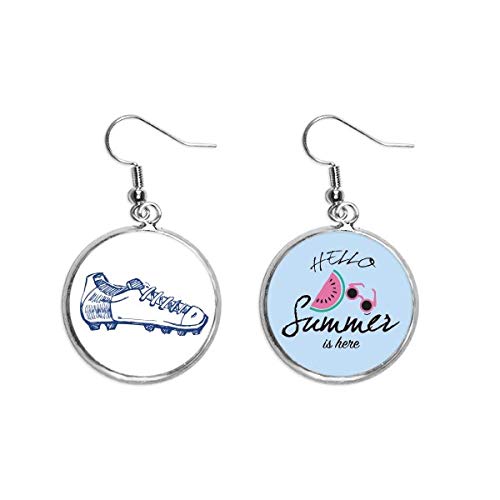 Pendientes de sandía con zapatos de fútbol azul para tus looks de playa