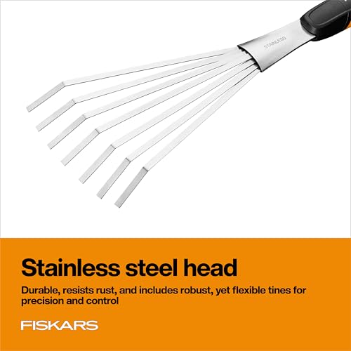 Fiskars Xact Hand Rake, Heavy Duty Gardening Hand Tool with Ergonomic Handle and Hanging Hole for Storage, Stainless Steel Head and Tines, Perfect for Maintaining a Raised Garden Bed