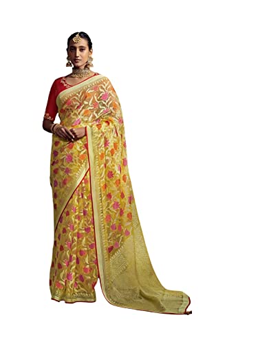 Sari ethnique doux jaune ajustable pour masquer les imperfections en fête