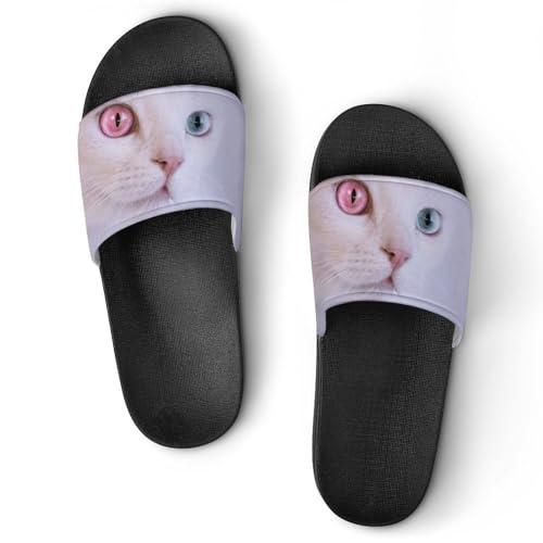 Sandales de maison chat blanc antidérapantes pour en finir avec les glissades