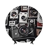 Plusieurs tailles : cette assiette décorative ronde dispose de quatre tailles au choix : 15,2 cm, 17,8 cm, 20,3 cm, 25,4 cm, de sorte que vous pouvez choisir l'assiette en porcelaine qui vous convient pour améliorer votre décoration. Veuillez vérifier et mesurer soigneusement la taille avant d'acheter. Le paquet contient : une plaque décorative, un cadre inférieur, un crochet et un autocollant