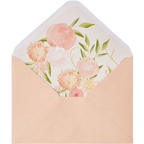 Enveloppes florales rose pâle opaques pour protéger vos invitations délicates