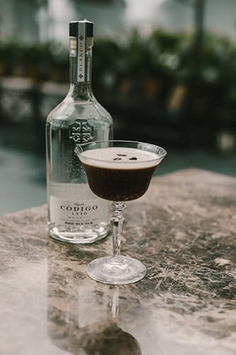 CODIGO 1530 Blanco Tequila, silberner Tequila mit würzigen Aromen der Agave, minzig-pfeffriges Bouquet, für gemütliche Abende, 38 Prozent Vol., 1 x 0,7 l