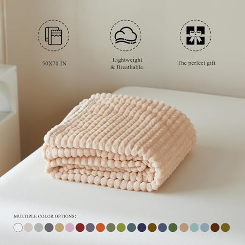 Couverture en microfibre douce pour vos soirées cocooning dans le salon