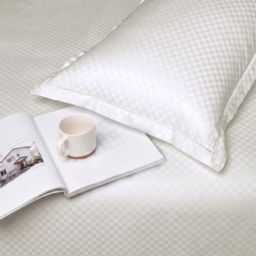 Image of Story@Home Luxe King Size Fitted Bedsheet with 2 Pillow Covers | 500 TC Egyptian Cotton Compact Yarn | 182 x 198 cm | Fits Up to 12 Inch Mattress | Checkered Jacquard | Ivory | Gift Packaging