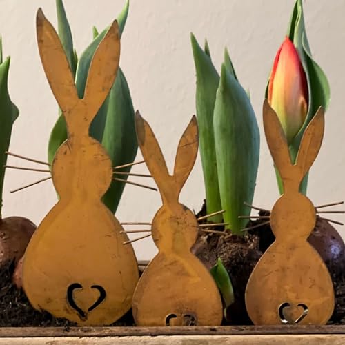 Storm's Gartenzaubereien Osterhasen Gartenstecker 3er Set – Edelrost Deko für Frühling 2 kleine Hasen + 1 großer Hase, nachhaltige Osterdeko aus Metall
