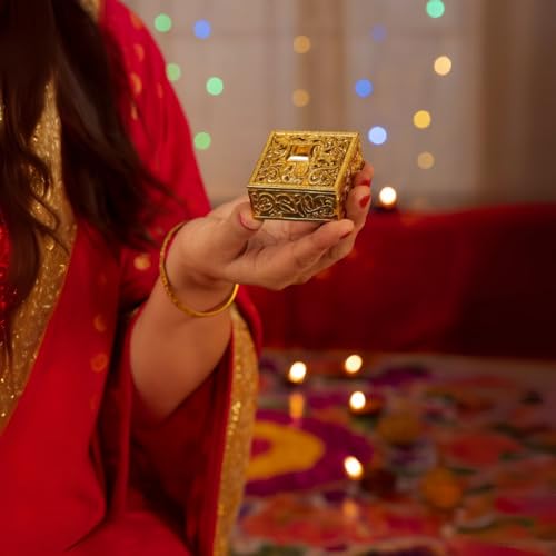 SATYAM KRAFT 6 Pcs Small Golden Decorative Acrylic Gift Boxes With Lid Empty Mini Box for Gifting Sweets Return Gifts jewellery Wedding Engagement Pooja Festive Valentine's day small storage(Square)