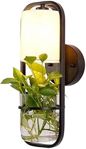 Luminaires contemporains pour éclairer un couloir sombre