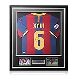 exclusivememorabilia.com Camiseta del Barcelona firmada por Xavi Hernandez. 2010-11. Marco de Lujo