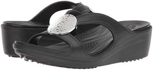 crocs sanrah hammered circle wedge sandal