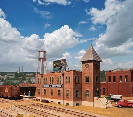 Walthers Cornerstone 933-4104 HO Scale Vintage Brick Warehouse