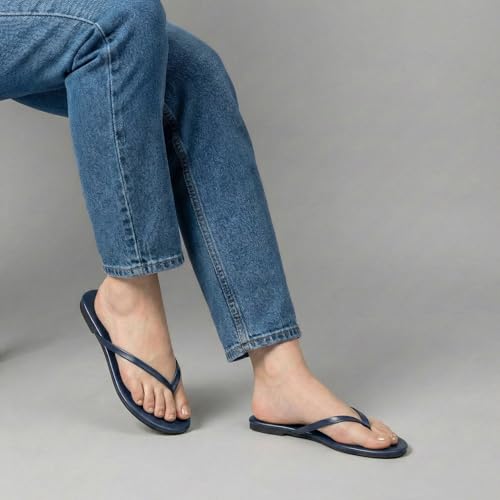Image of mazeskin Women's Memory Foam Comfortable Flat Thong Sandals Dressy Summer Beach Leather Slide Flip Flops