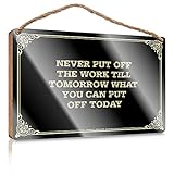 Dites adieu aux décorations lourdes et encombrantes - et bonjour à nos planches en bois Ces planches sont enfilées avec des cordes pour une suspension facile, ce qui les rend parfaites pour tout espace qui a besoin d'un peu plus de style. Et avec leur design léger, vous pouvez facilement les déplacer d'une pièce à l'autre ou les ranger lorsque vous ne vous en servez pas. Panneaux de porche d'automne