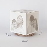 PERSONALIZA TUS RECUERDOS - ¿Buscas ideas originales para regalar? Escoge 5 fotos y crea el regalo ideal en solo pocos clics. Escoge rostros y retratos expresivos en lugar de fotos generales para que obtengas mejores resultados. Tienes dos opciones de encuadre disponibles: cuadrados y círculos. Sube tus fotos y nosotros nos encargamos de hacer la magia.