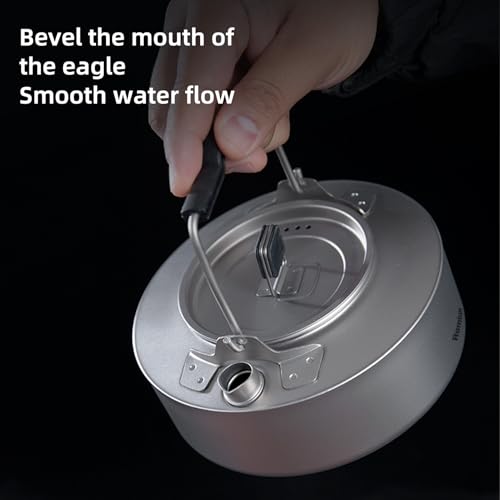 Bouilloire camping titane légère pour purifier votre eau en randonnée
