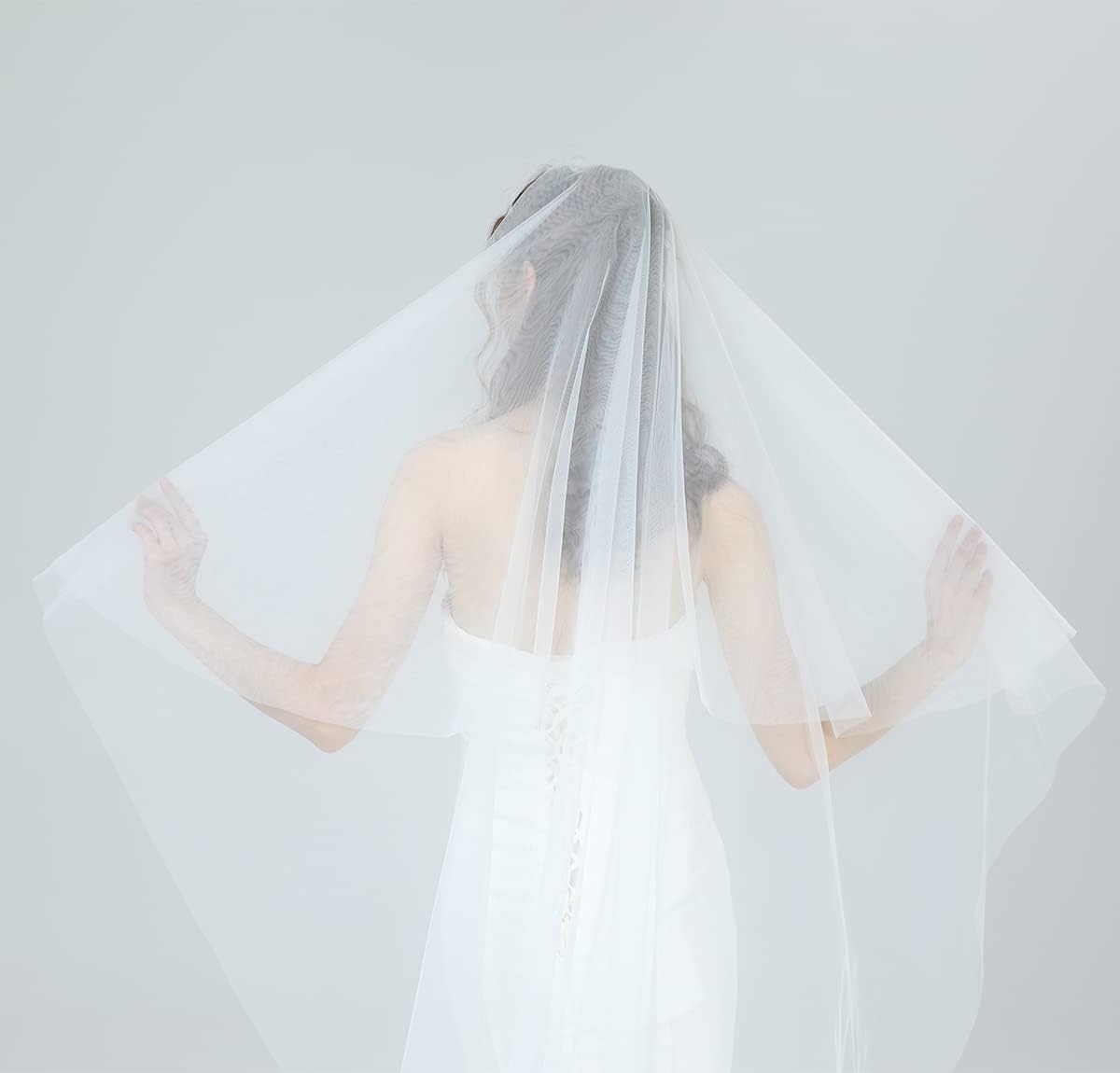 BEAUTELICATE Bridal Wedding Veil 2 Tier For Women Cut Edge Knee Chapel Length With Comb Ivory White