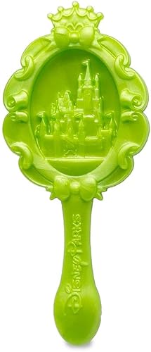 Miniatura 51 de Disney Store - Muñeca clásica oficial de Blancanieves de Blancanieves y los 7 enanos, de 11 ½ pulgadas, incluye cepillo con detalles, totalmente