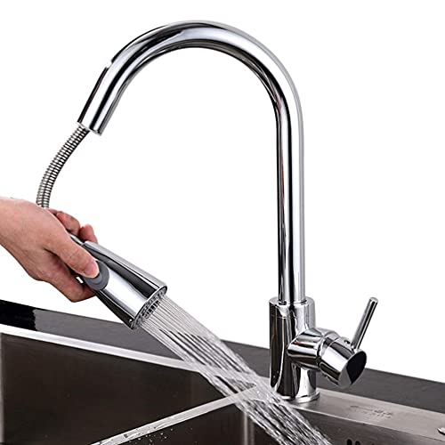 Robinet de cuisine chrome brillant au design moderne et épuré