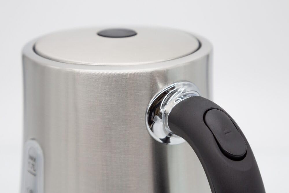 220 Volt Kettle - Cordless - 1.7 Liter - Stainless Steel - Bundle With Dynastar 220 Volts 240 Volts (Not For USE IN USA)