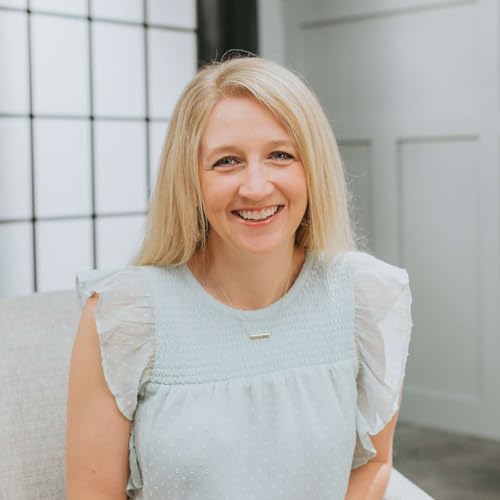 Faith Made Real through Suffering // Christine Hoover Podcast Por  arte de portada